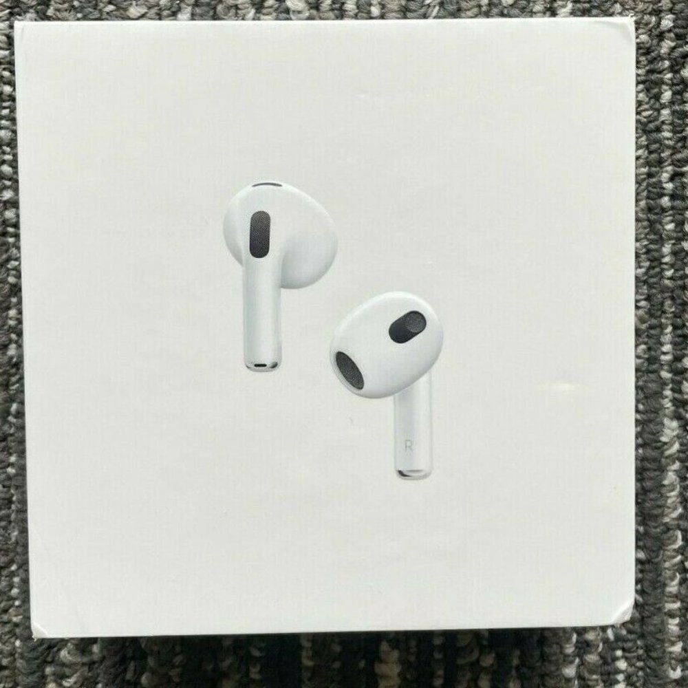 Apple AirPods 3 Wireless Charging Case